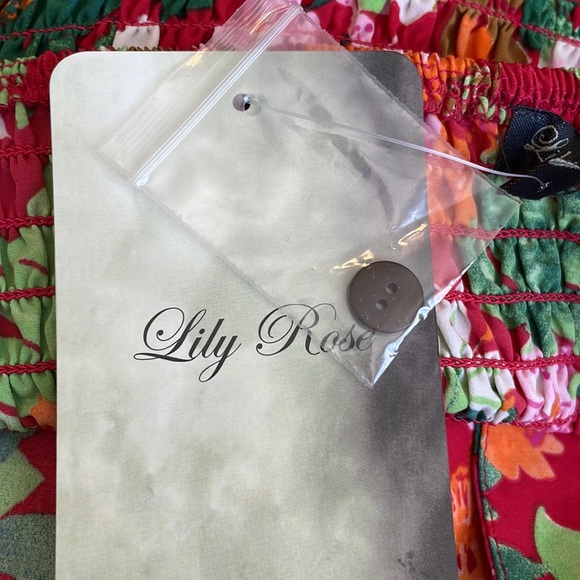 NWT Lily Rose Halter Floral Crop Top. XL - Picture 6 of 7